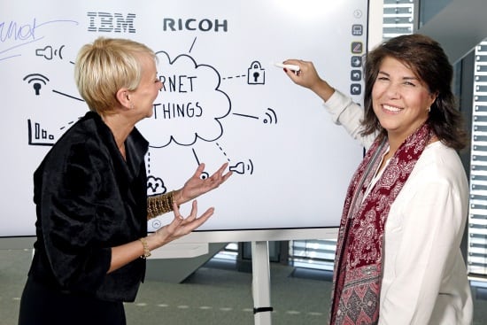 IBM presenta un espejo que te habla