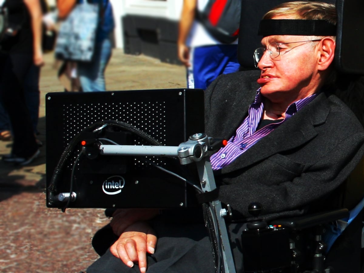 Las impactantes predicciones de Stephen Hawking en 2017