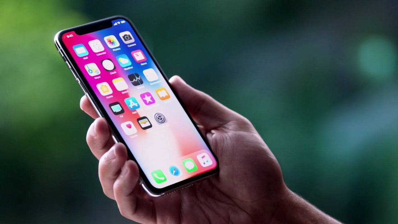 Usuarios de Apple demandan a la compañía por el caso de los iPhone ralentizados