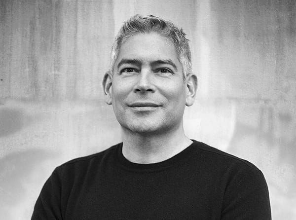 Boris Izaguirre: “Influencer es quien entiende que cada cosa que le pasa es una lección y cada lección construye un piso más del enorme edificio que quiere ser”