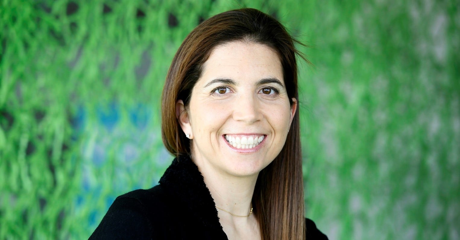 Nuria Oliver: “Una asignatura troncal de pensamiento computacional eliminaría el género de la tecnología”