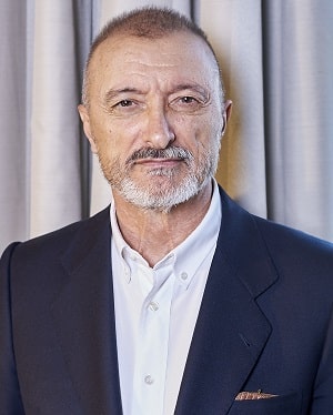 Pérez-Reverte: “Mi intención es que el lector se olvide del bando en el que lucha cada personaje”