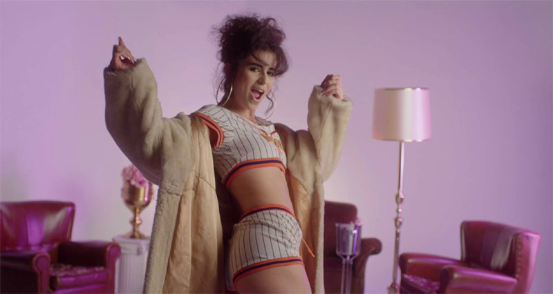 Nathy Peluso: la provocativa cantante multifusión que arrasa en la red